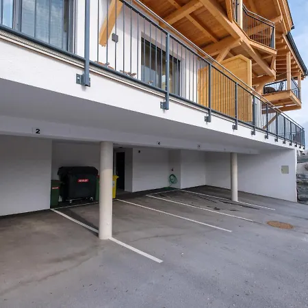 Werfenblick Und Bergblick *